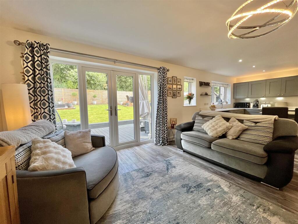 Family/Dining Room &amp; Kitchen