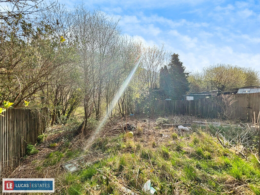 11145699-67-4D3C-...