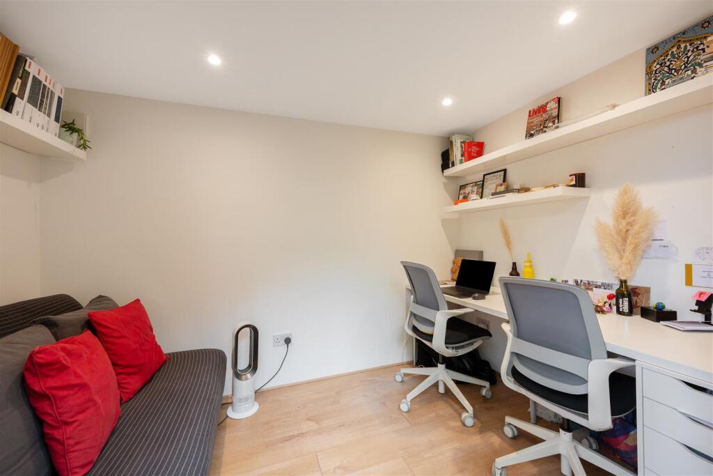 Sunnymead Road Hi-16.jpg