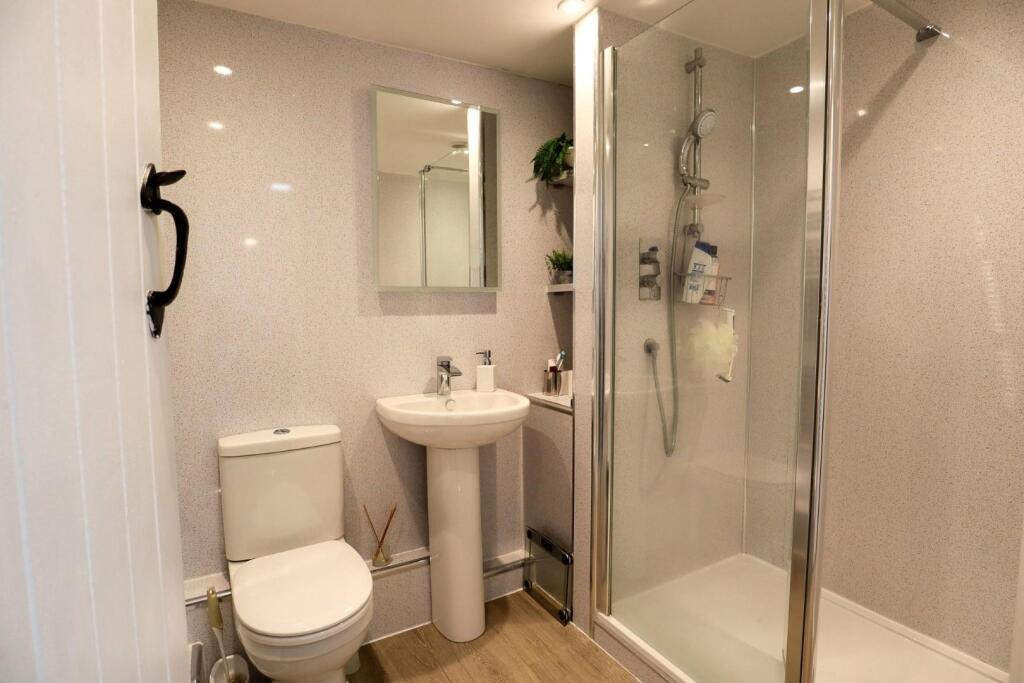 En suite.jpg