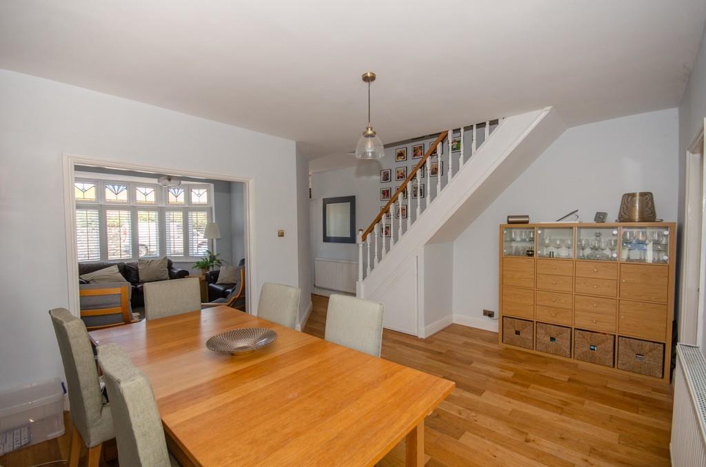 Dining area pic 3.jpg