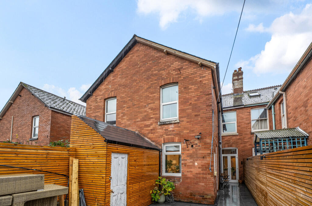 1386385-2-692d9ac...