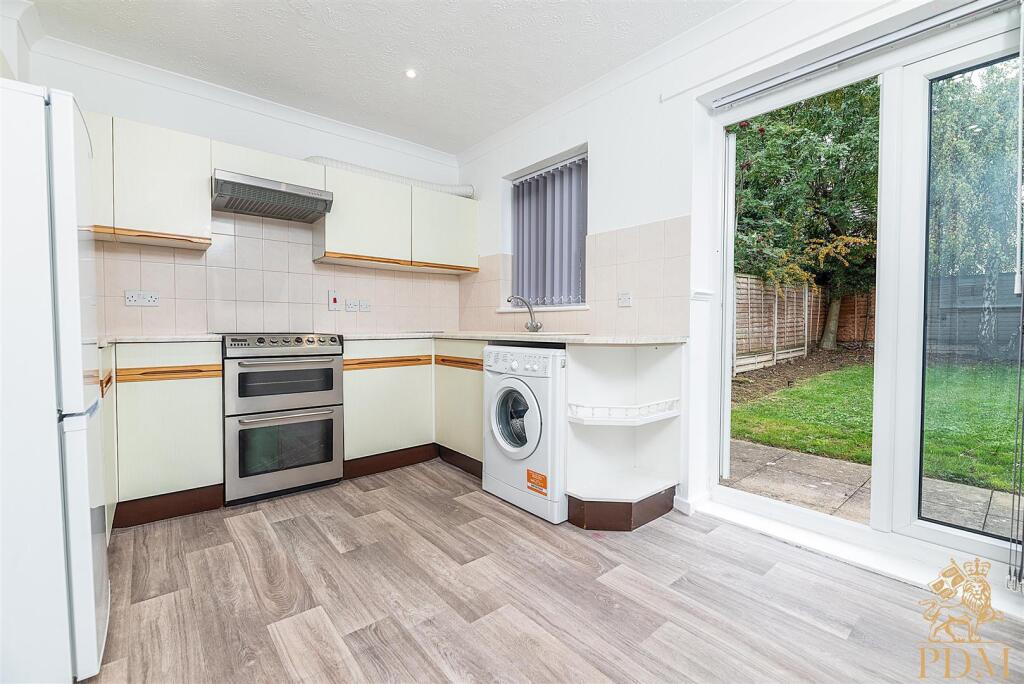 12 Chapman Court (7 of 21).jpg