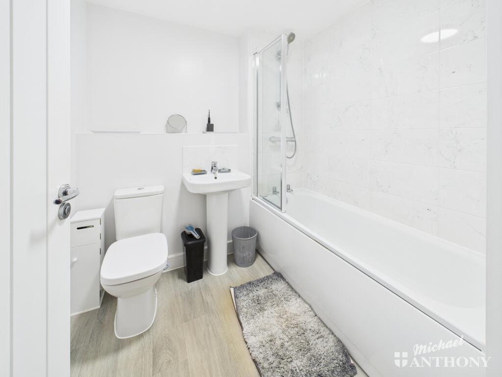 CAM02773G0-PR0323-STILL011