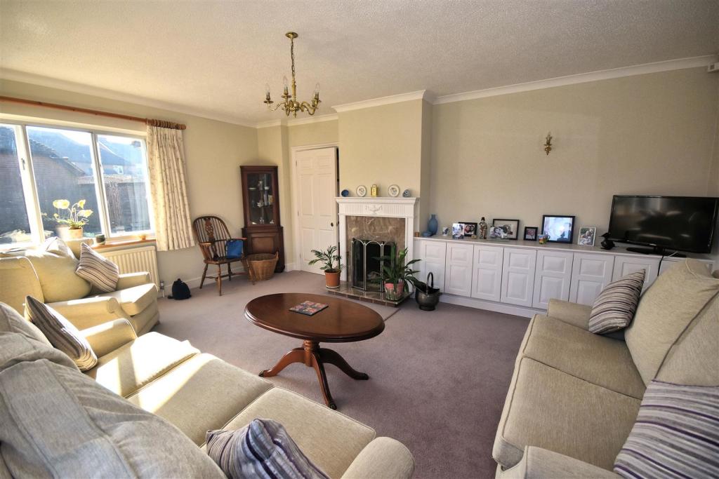 Sitting room.jpg