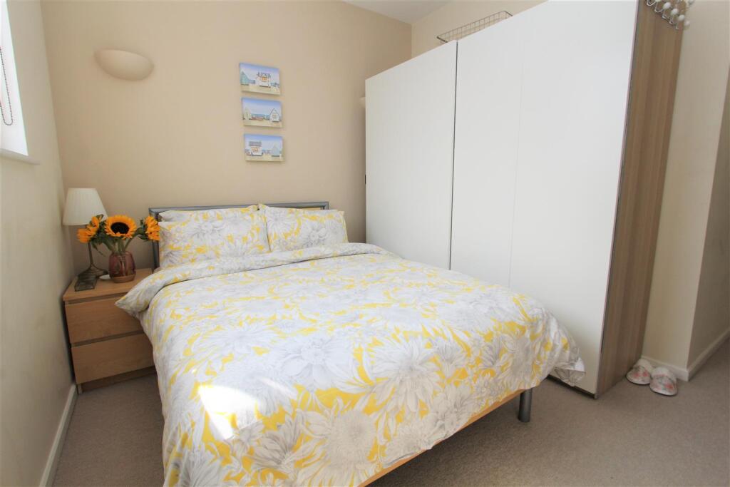Bedroom 2 .jpg