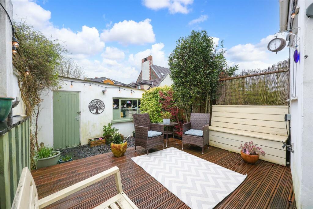 38 Byron Street 24.JPG