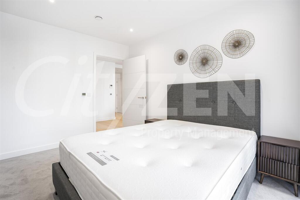 BEDROOM (SIMILAR APARTMENT)