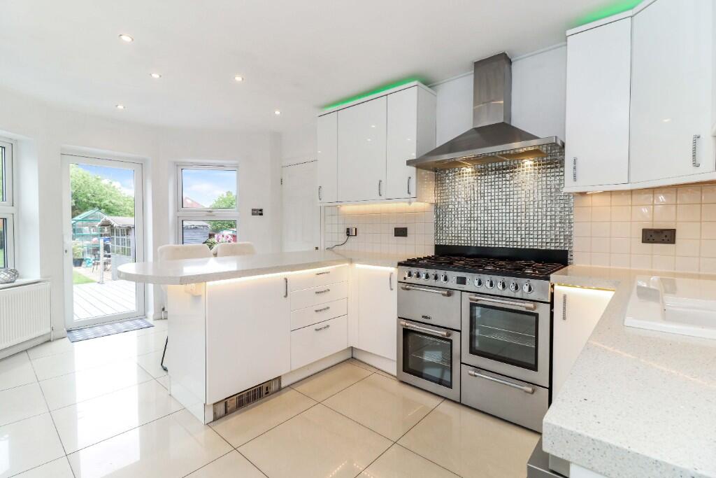 Kitchen/breakfast rm