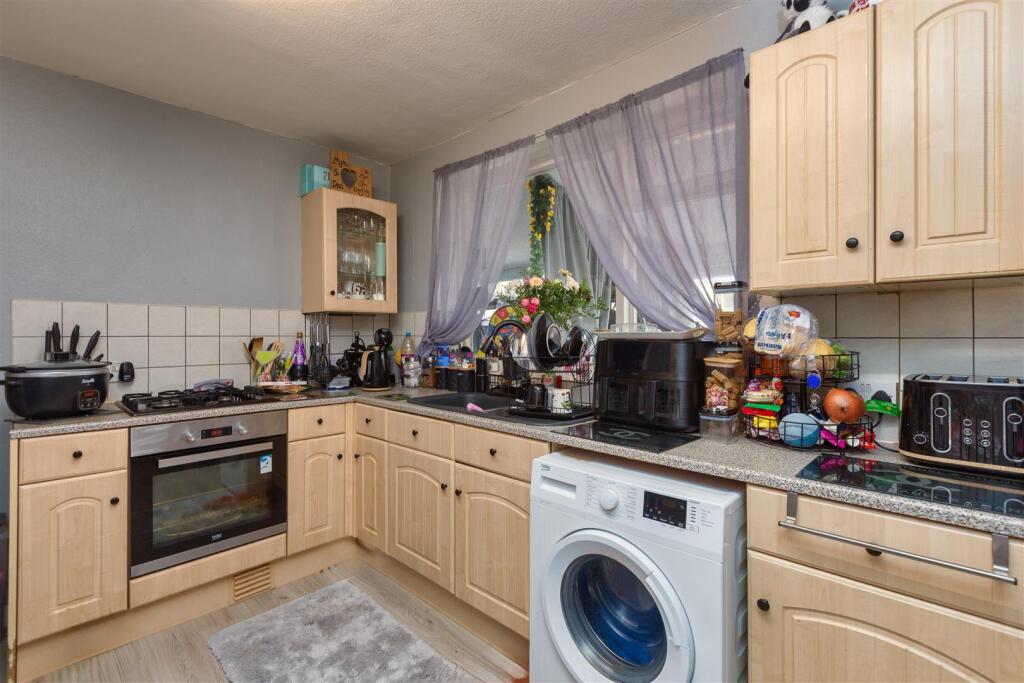 28 HAWKESHEAD DRIVE-3.jpg