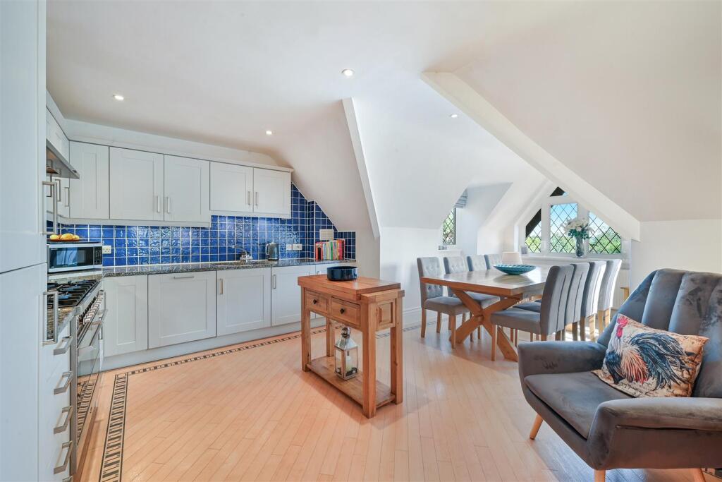 HOLLY HILL PARK, 6- (1).jpg