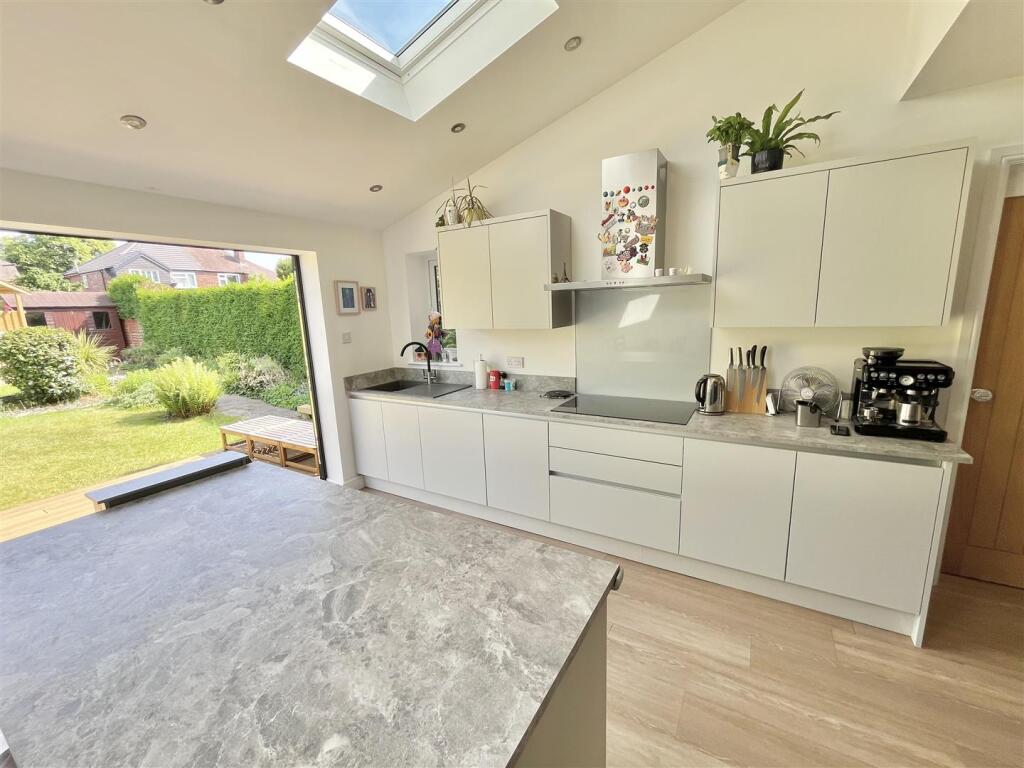 Dining Kitchen Aspect  4