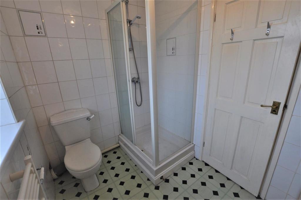 Ensuite.JPG