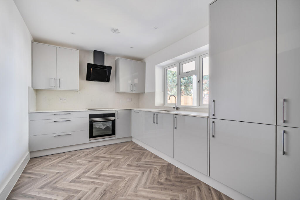 1358821-10-68e3e7...