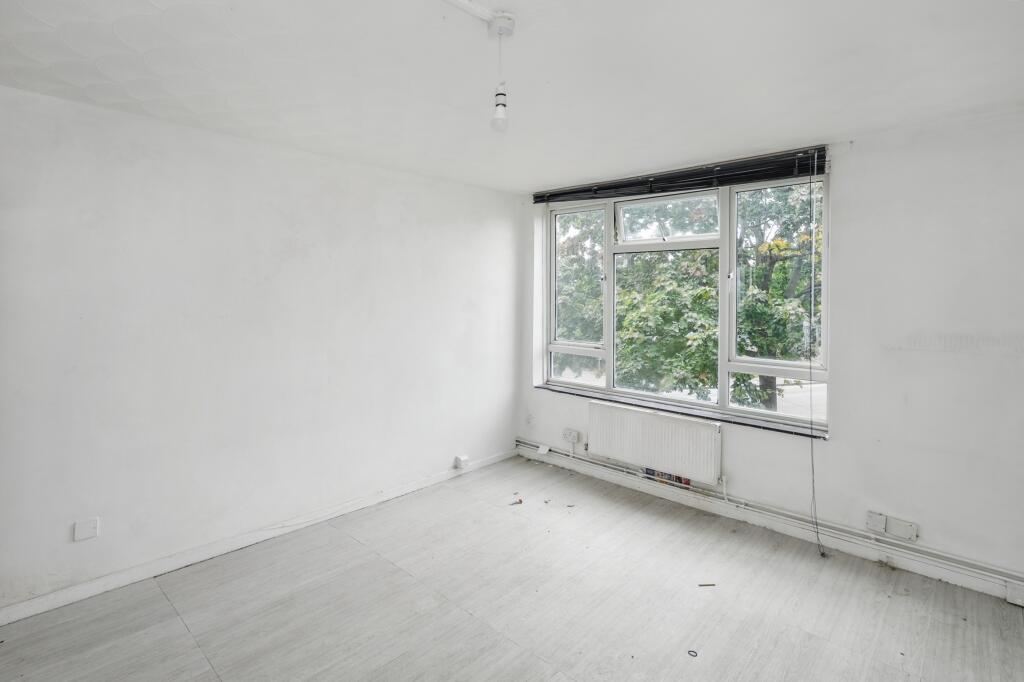 35 Eldeland, Basildon, Essex, SS15 5JG