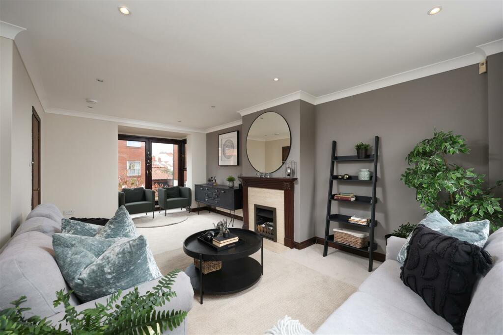 14 Challoner Court 19.JPG