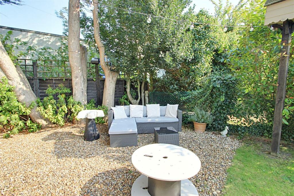 Garden 2.jpg