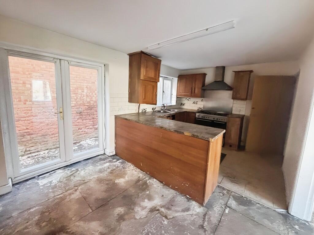 6e5fe945-WhatsApp...