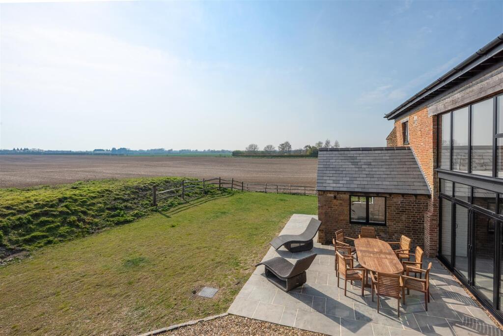 Lower Road, Teynham, Sittingbourne