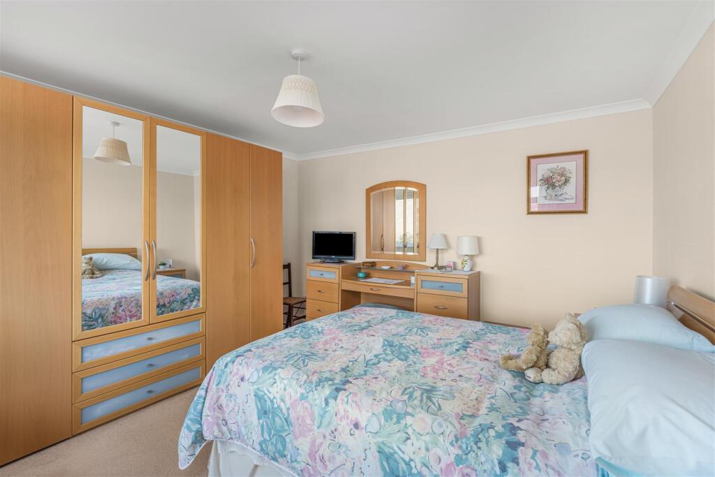 7 Lawrence Leys, Bloxham-21.jpg