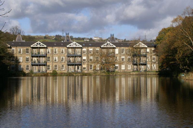 Rear Aspect - Lakeside