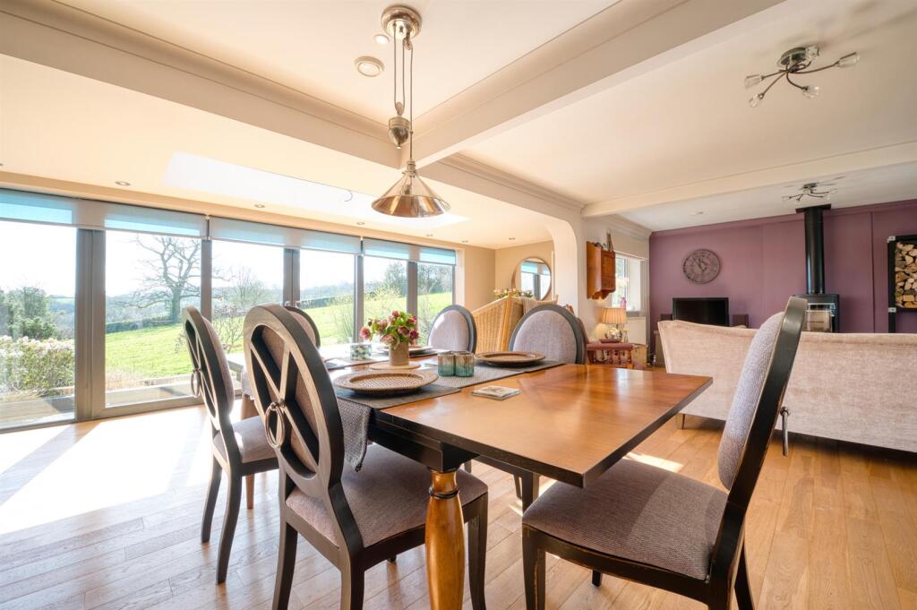Dining area towards balcony and view.jpg