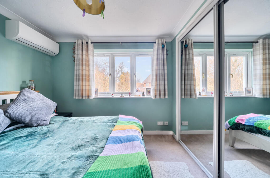 1387273-3-693982c...