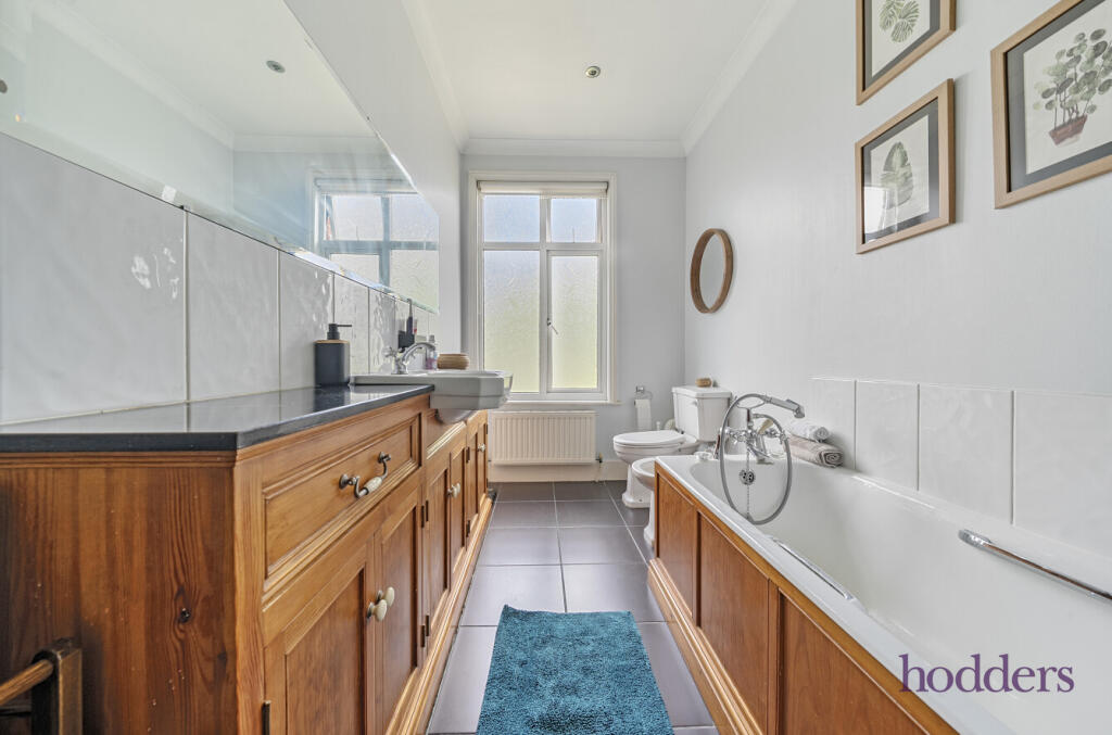 6e3a49fd-51b8-40c...