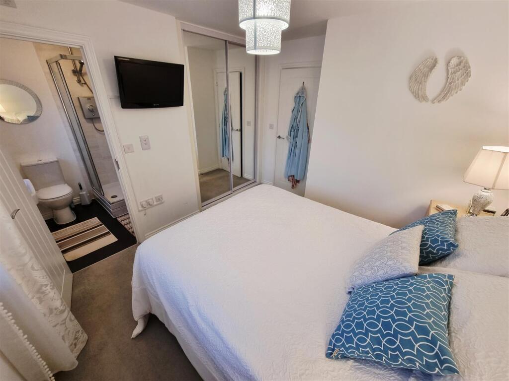 Bed 1.1.jpg