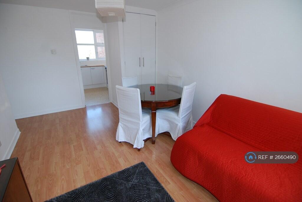 Lounge b