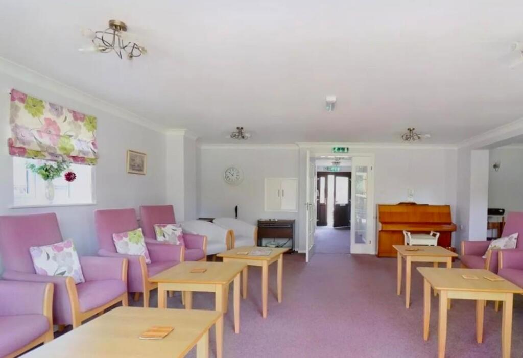 Residents Lounge B.jpg