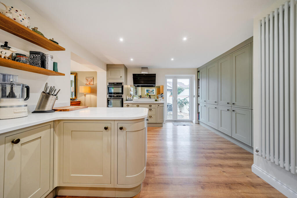 Kitchen / Breakfast Room