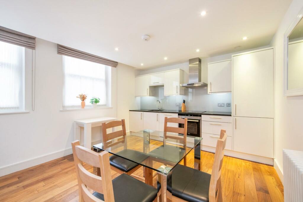 KITCHEN 1.jpg