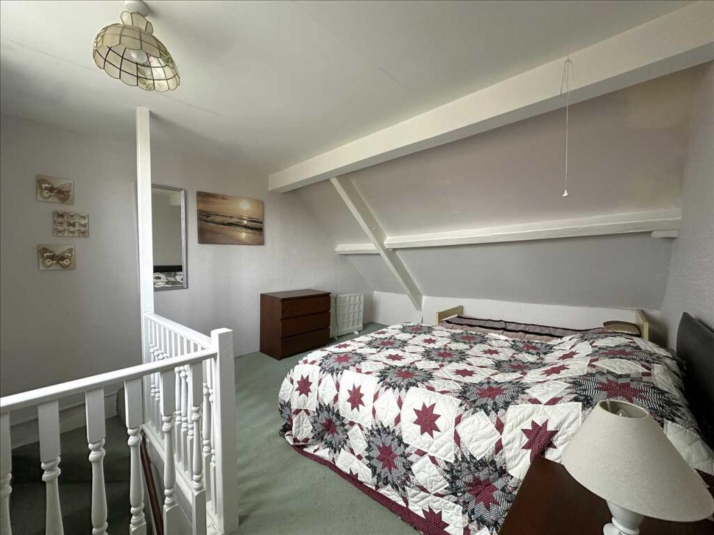 Bedroom/Attic Room