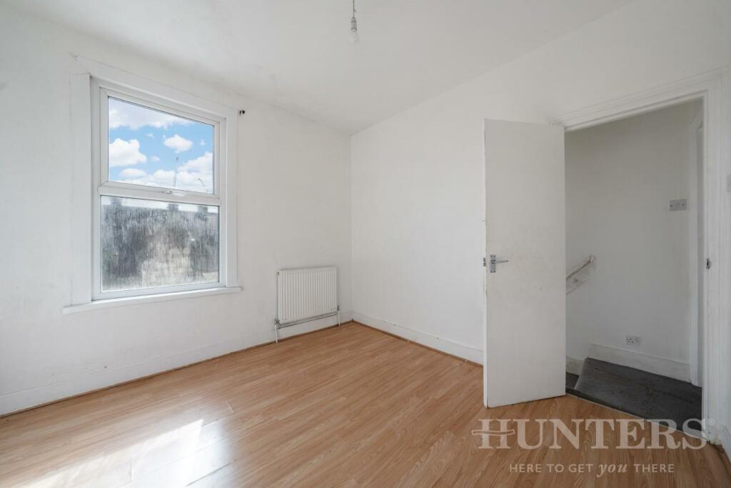 123 Poynton Road N17 9SJ-5.jpg