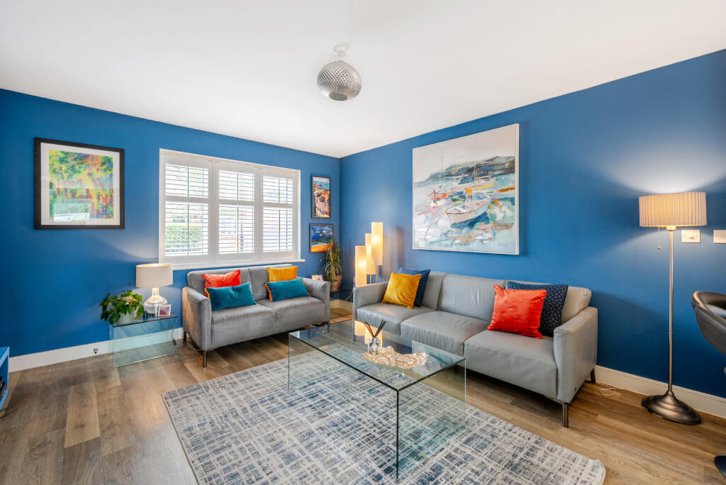 1319271-17-686b90...