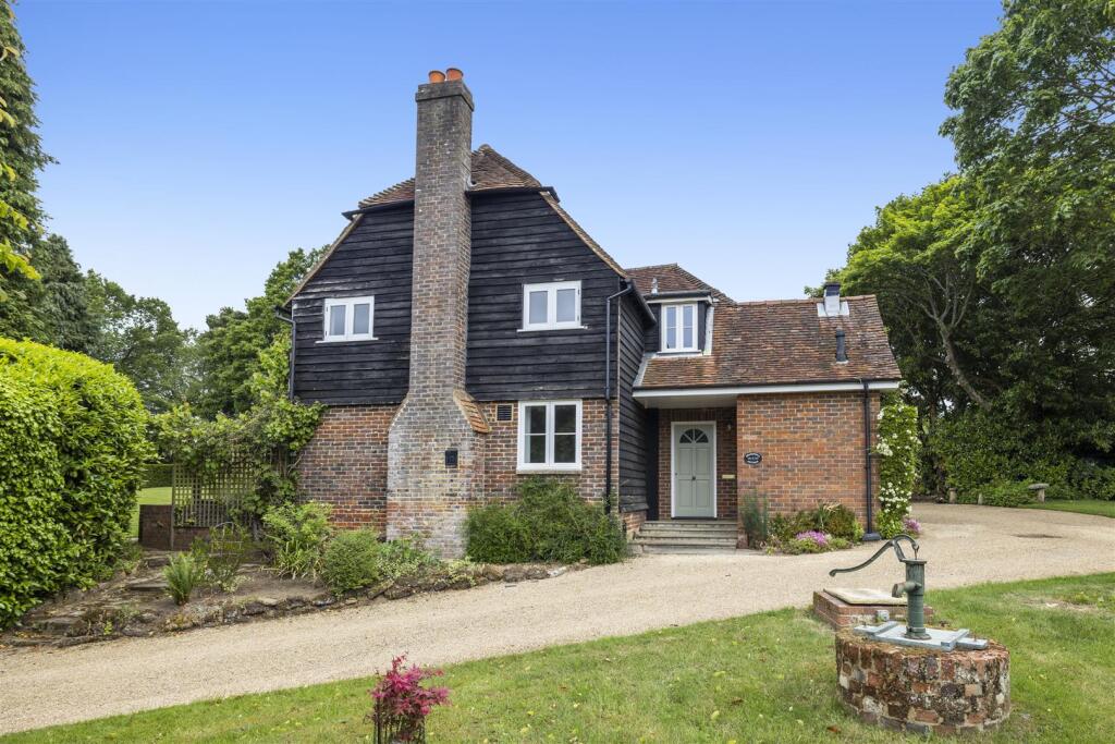 Brookwell-Cottage-Brookwell-Lane-Bramley-GU5-0LQ-2