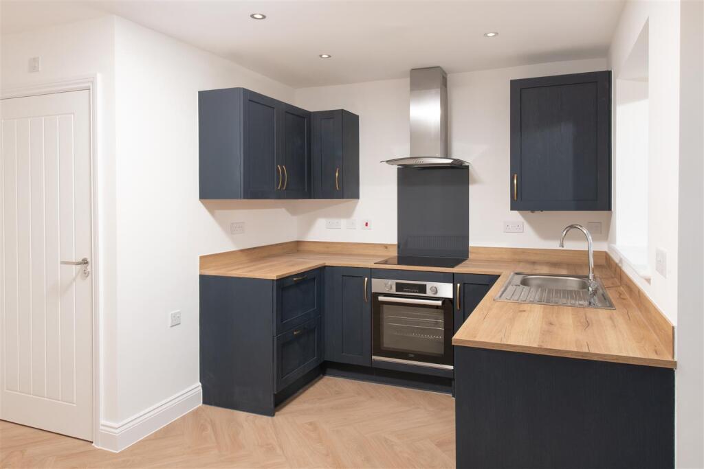 004 Newett_ParsonsGreen__Plot22_Kitchen.jpg