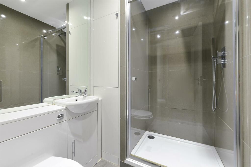 36 CH Ensuite Shower room.jpg
