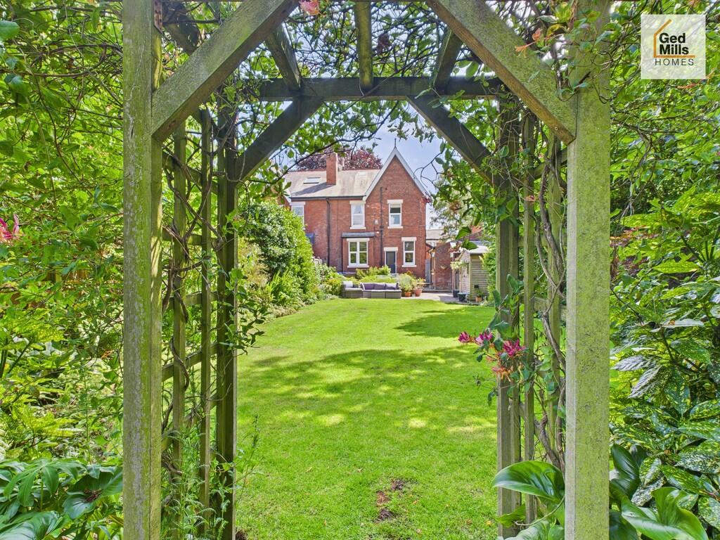 CAM04261G0-PR0064...