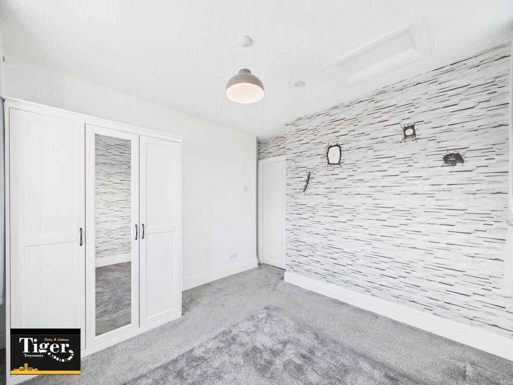 CAM02176G0-PR0509...