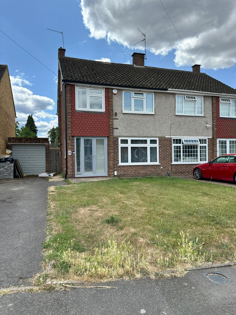 Four bedroom semi-detatched house