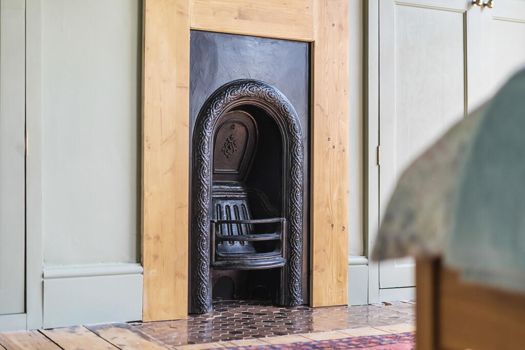 1319607-10-6867e3...