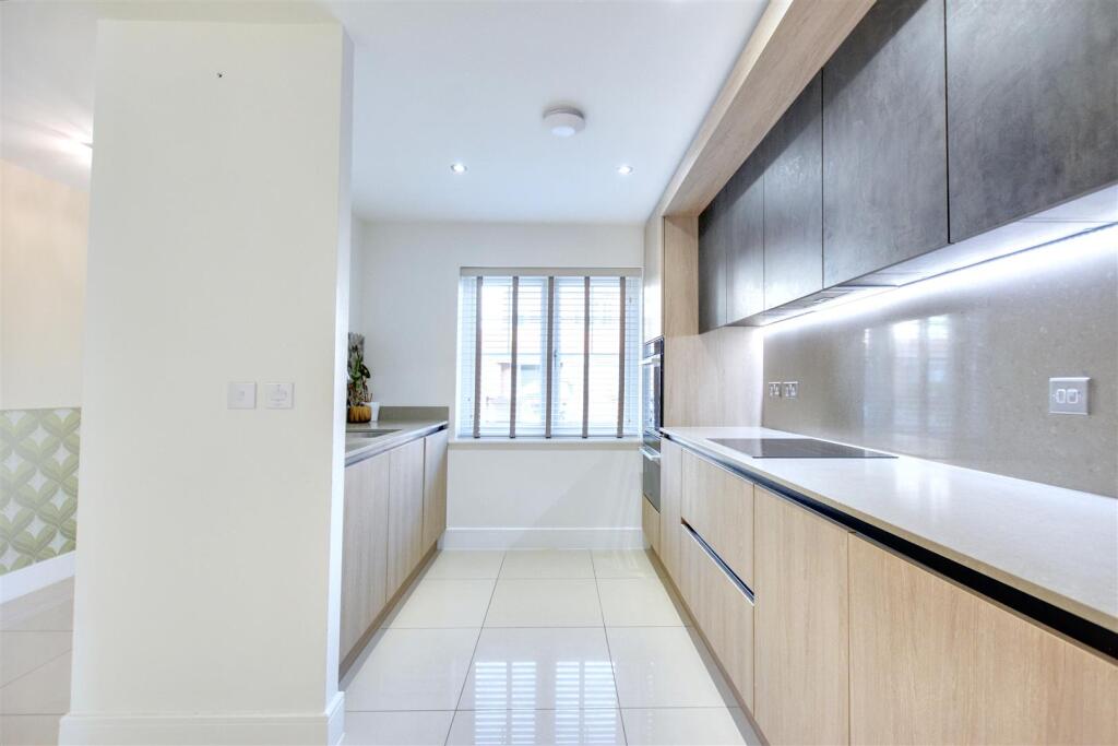 Kitchen_2.jpeg