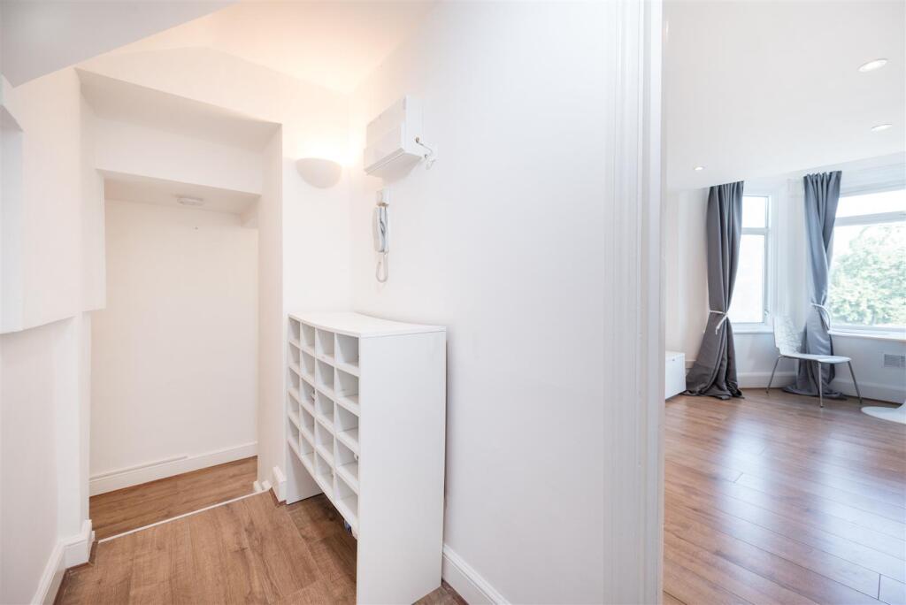 Chatsworth Road hallway.jpeg