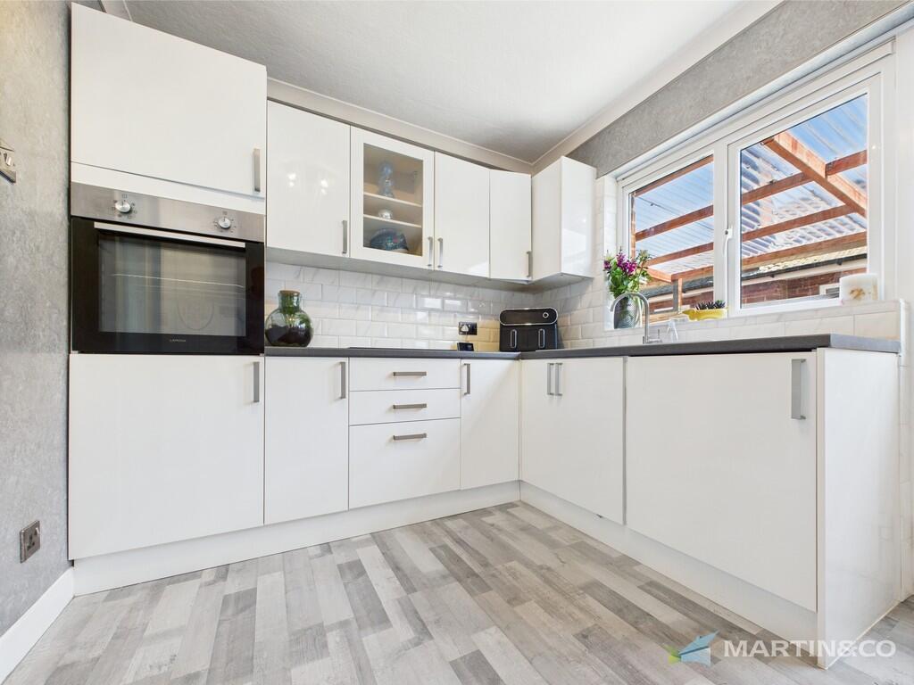 CAM02318G0-PR0438...