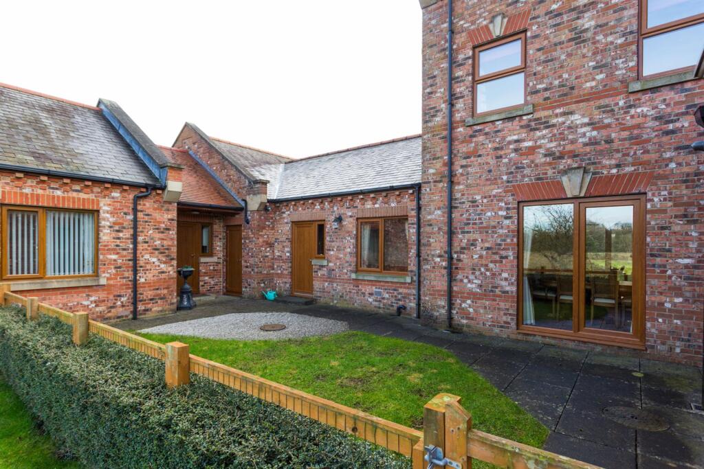 Rear Courtyard Garden