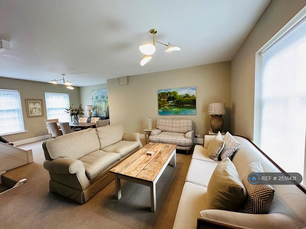 London Cottage Lounge