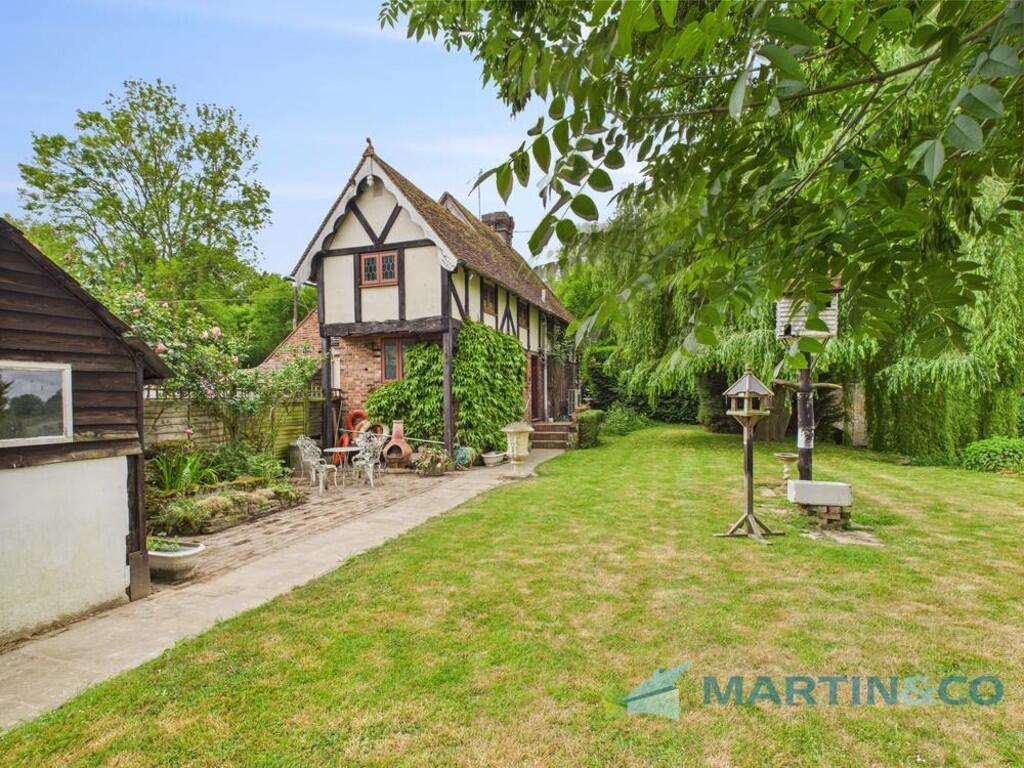 CAM02145G0-PR0061...