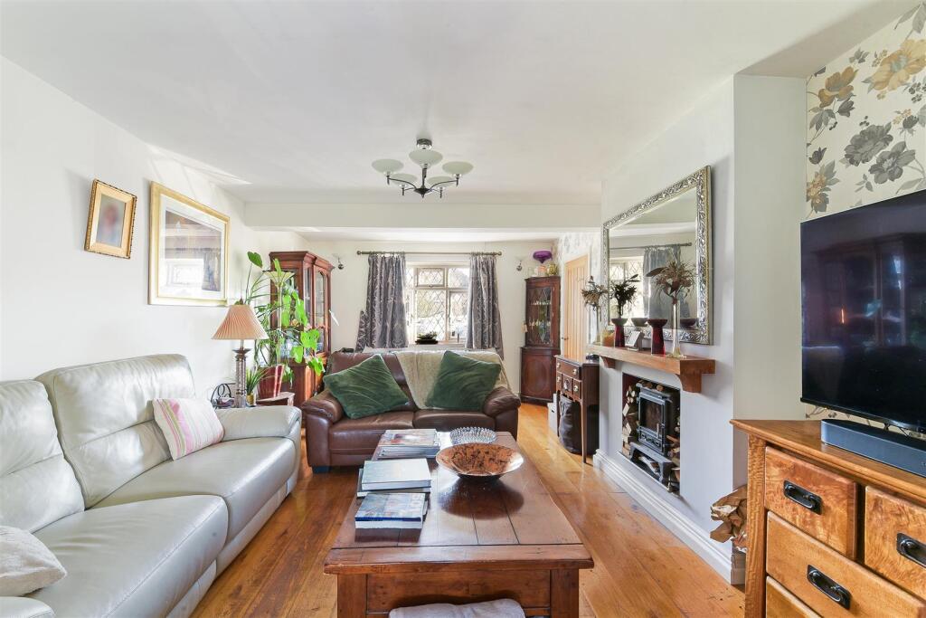 TATTENHAM WAY (7).jpg